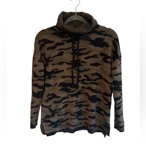 Rachel Zoe Camo Turtleneck Sweatshirt XS
